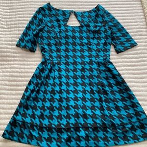 Candie’s Houndstooth Dress - Large